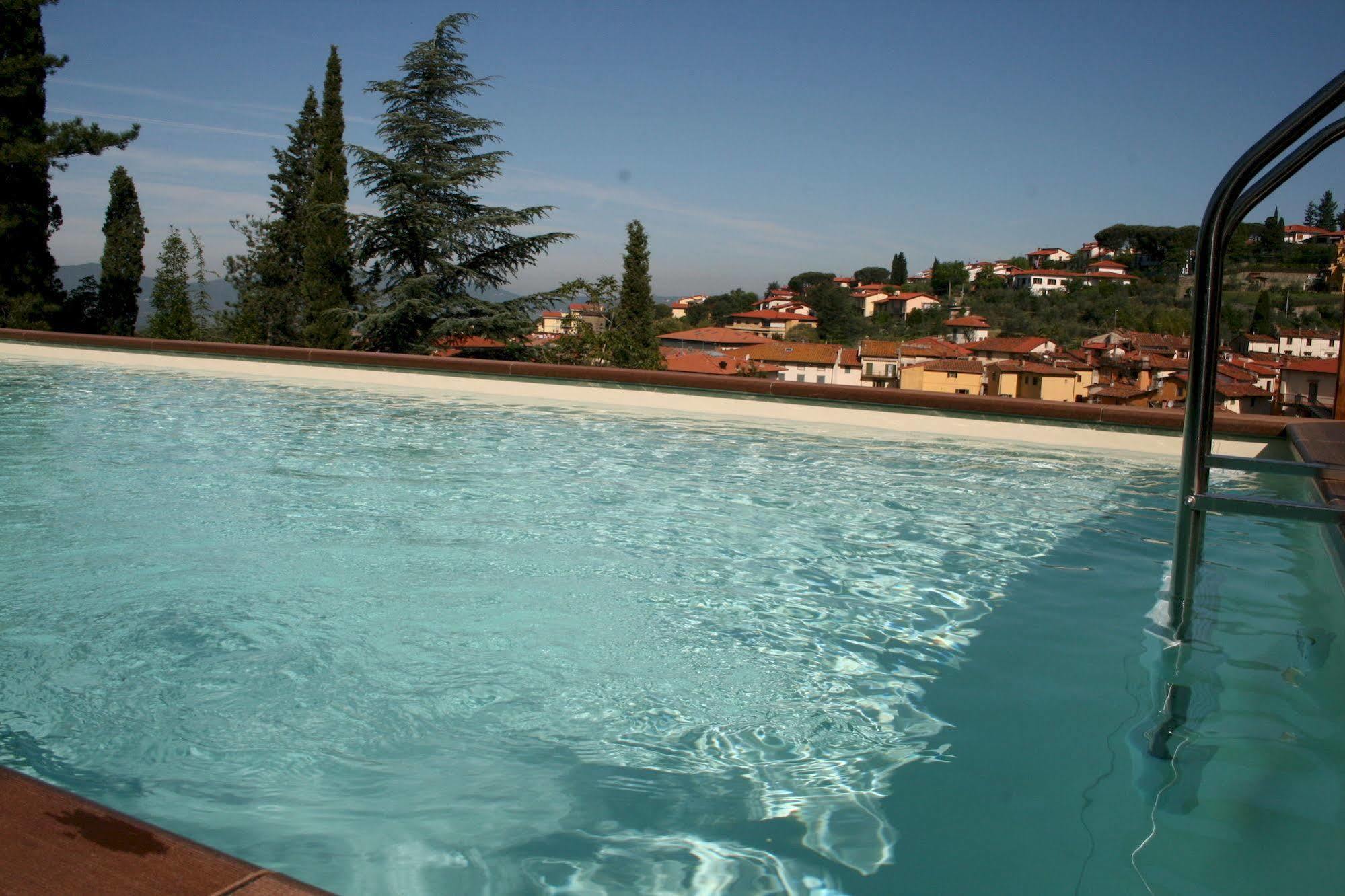 La Terrazza Di Reggello Hotel Exterior photo